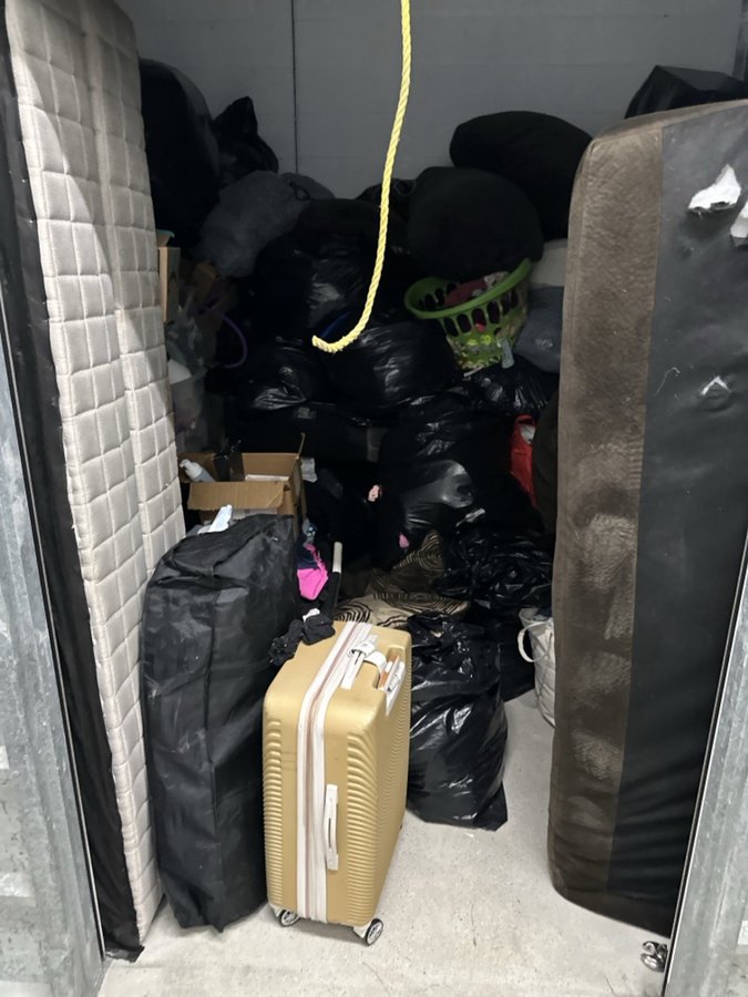 10 x 10 storage unit in Fraser, MI