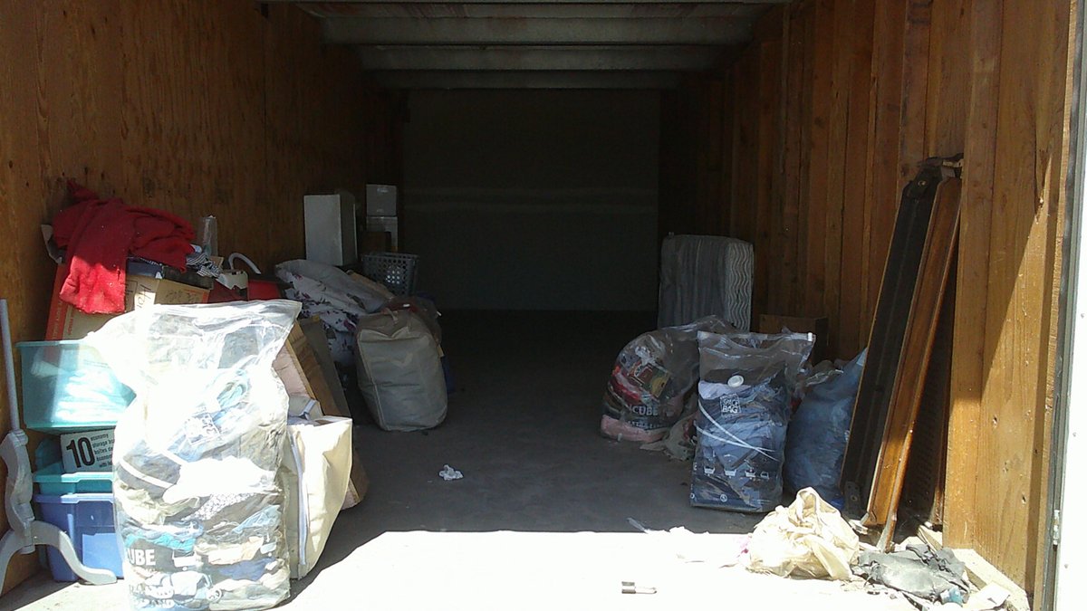 10 x 30 storage unit in Visalia, CA