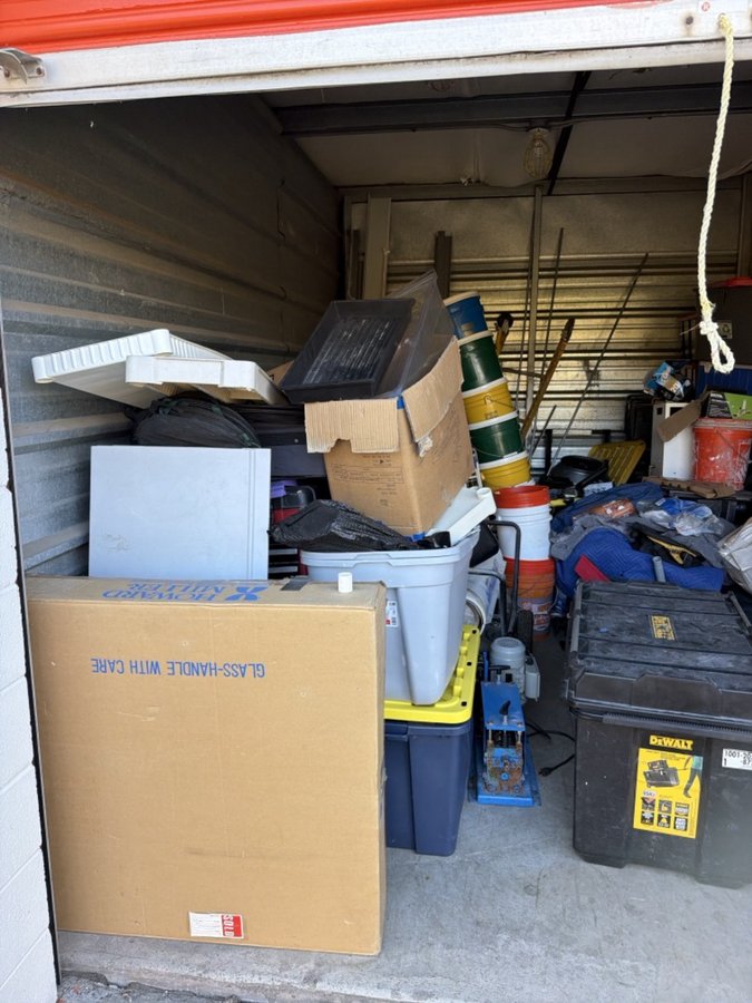 10 x 15 storage unit in Fraser, MI