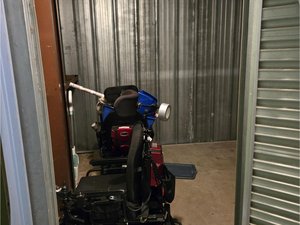 10 x 10 storage unit in South Windsor, CT