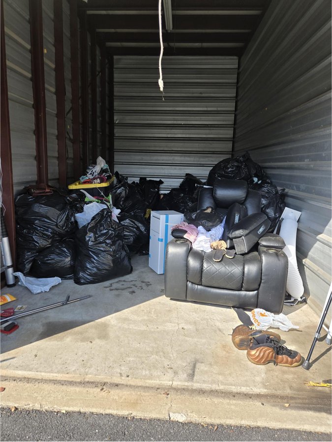10 x 20 storage unit in Avenel, NJ