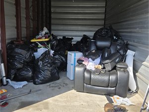 10 x 20 storage unit in Avenel, NJ