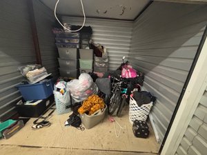 10 x 10 storage unit in Austell, GA