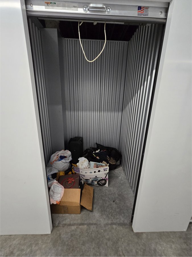 5 x 5 storage unit in Jacksonsville, FL