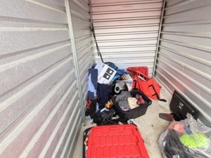5 x 10 storage unit in Orlando, FL
