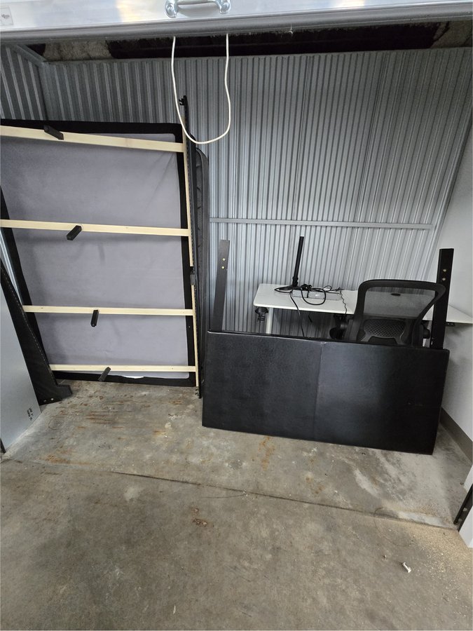 10 x 5 storage unit in Jacksonsville, FL