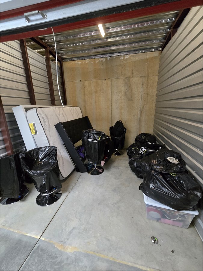 10 x 10 storage unit in Kennesaw, GA