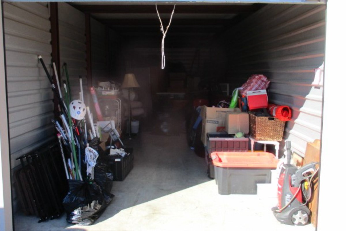 10 x 20 storage unit in Baltimore, MD