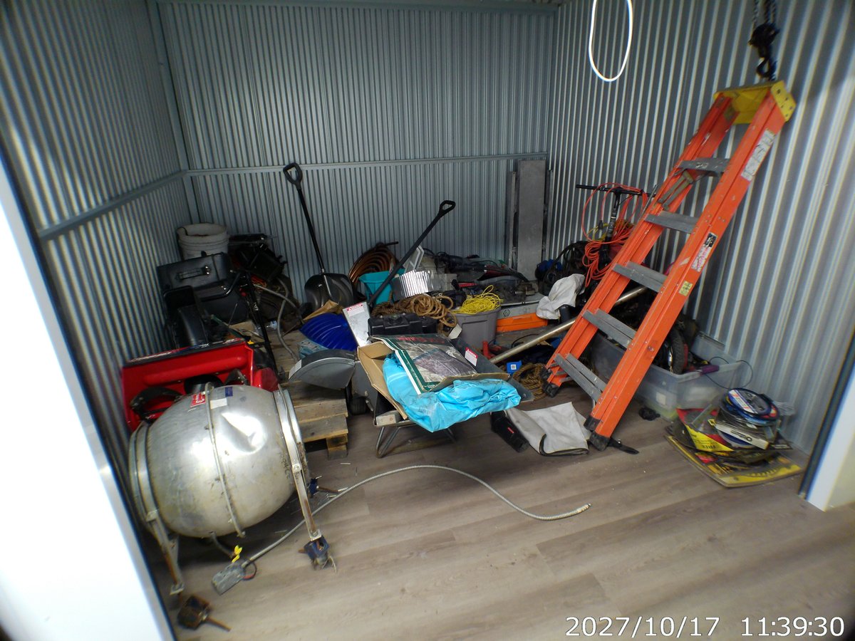 10 x 10 storage unit in Akron, OH