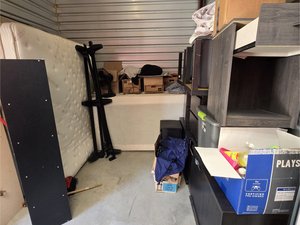 10 x 10 storage unit in Kennesaw, GA