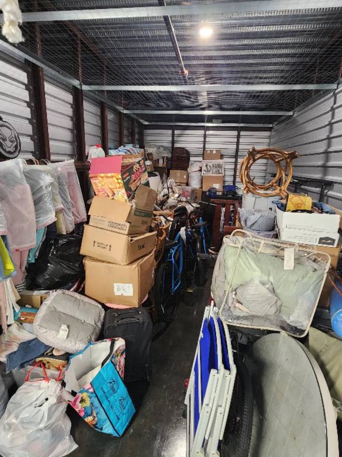 10 x 20 storage unit in Pensacola, FL