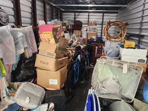 10 x 20 unit in Pensacola