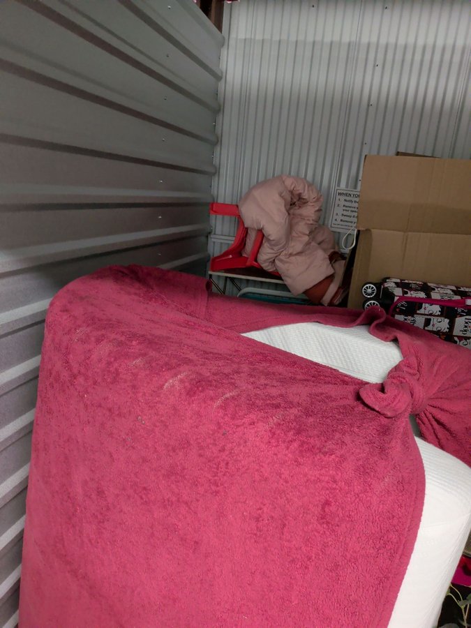 5 x 8 storage unit in Sterling Heights, MI