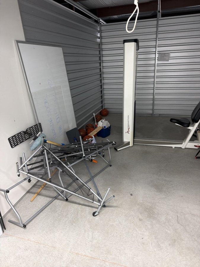 10 x 15 storage unit in Sterling Heights, MI