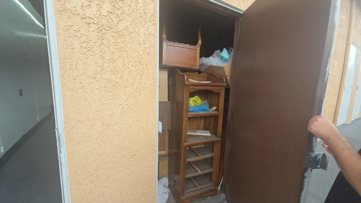 10 x 10 storage unit in Whittier, CA