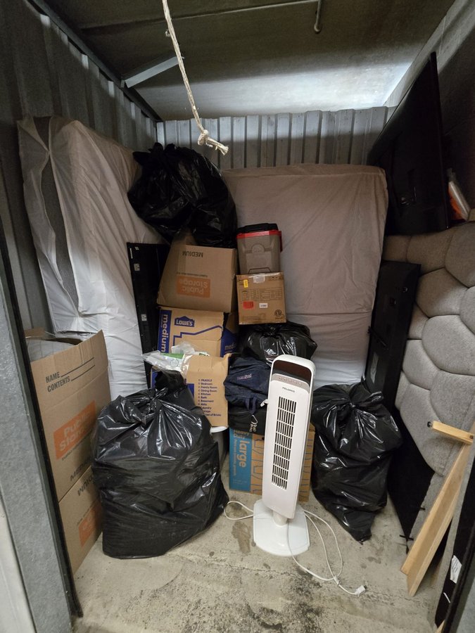 7 x 10 storage unit in Silver Spring, MD