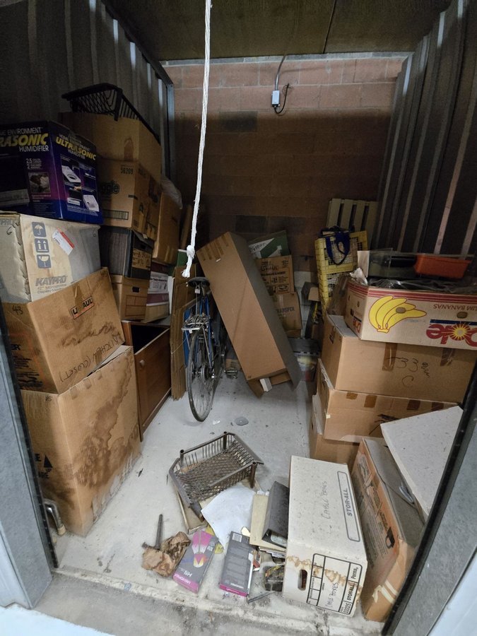 7 x 10 storage unit in Silver Spring, MD