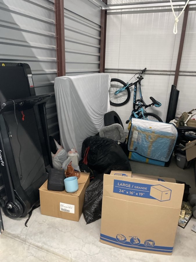 10 x 10 storage unit in Hatboro, PA