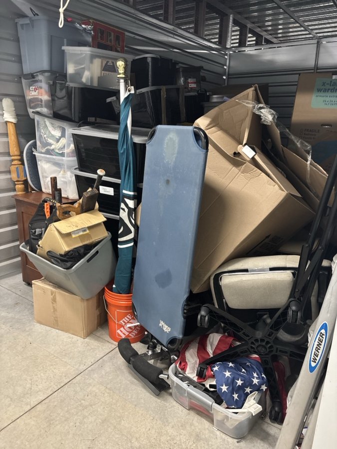 10 x 15 storage unit in Hatboro, PA