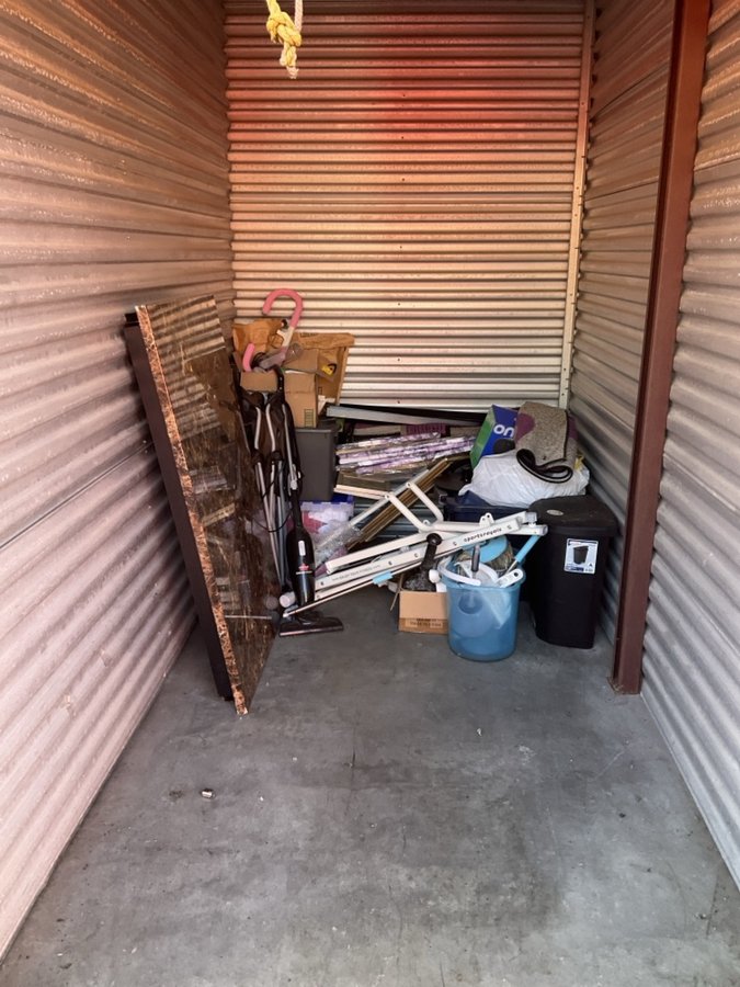 5 x 10 storage unit in Indianapolis, IN