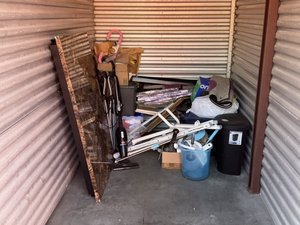 5 x 10 storage unit in Indianapolis, IN