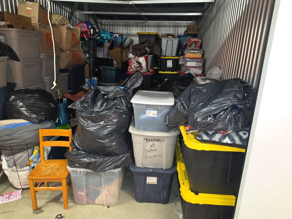 10 x 20 storage unit in West Haven, CT