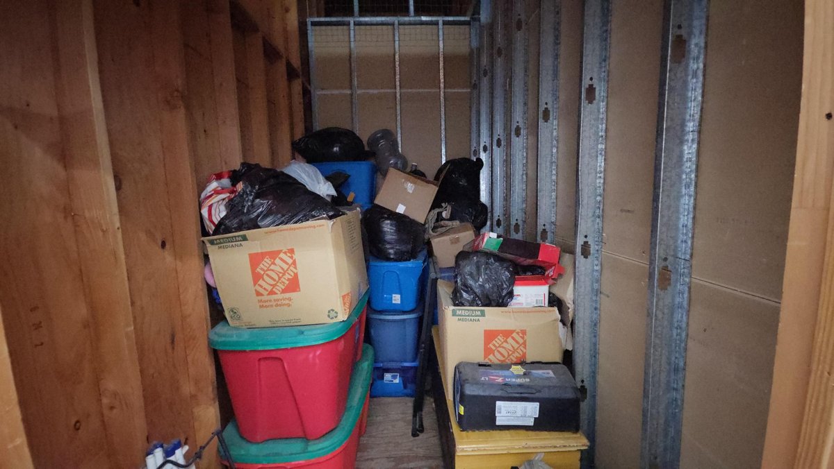 5 x 10 storage unit in Whittier, CA