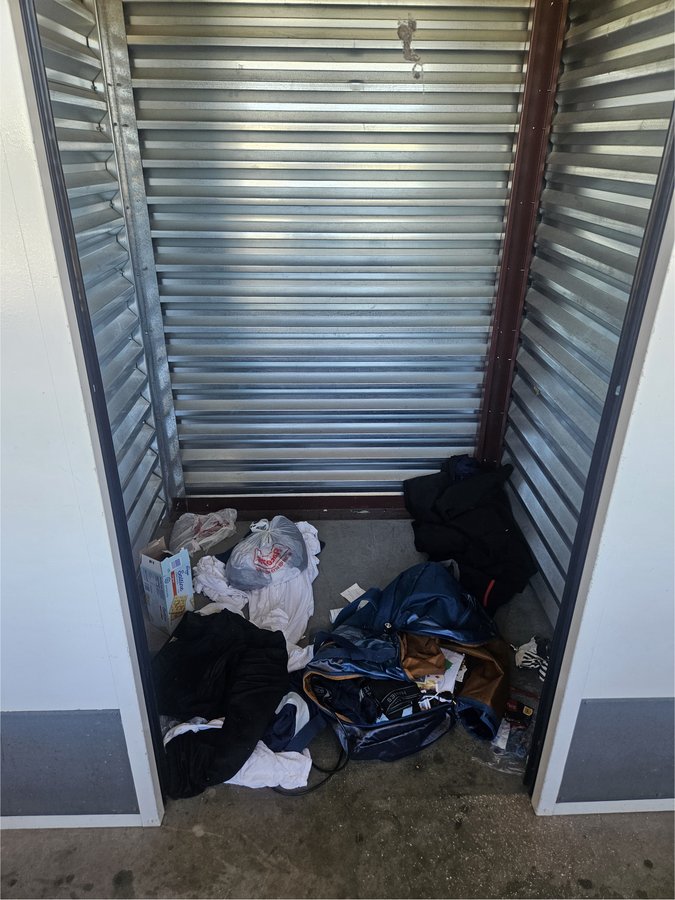 5 x 5 storage unit in San Diego, CA