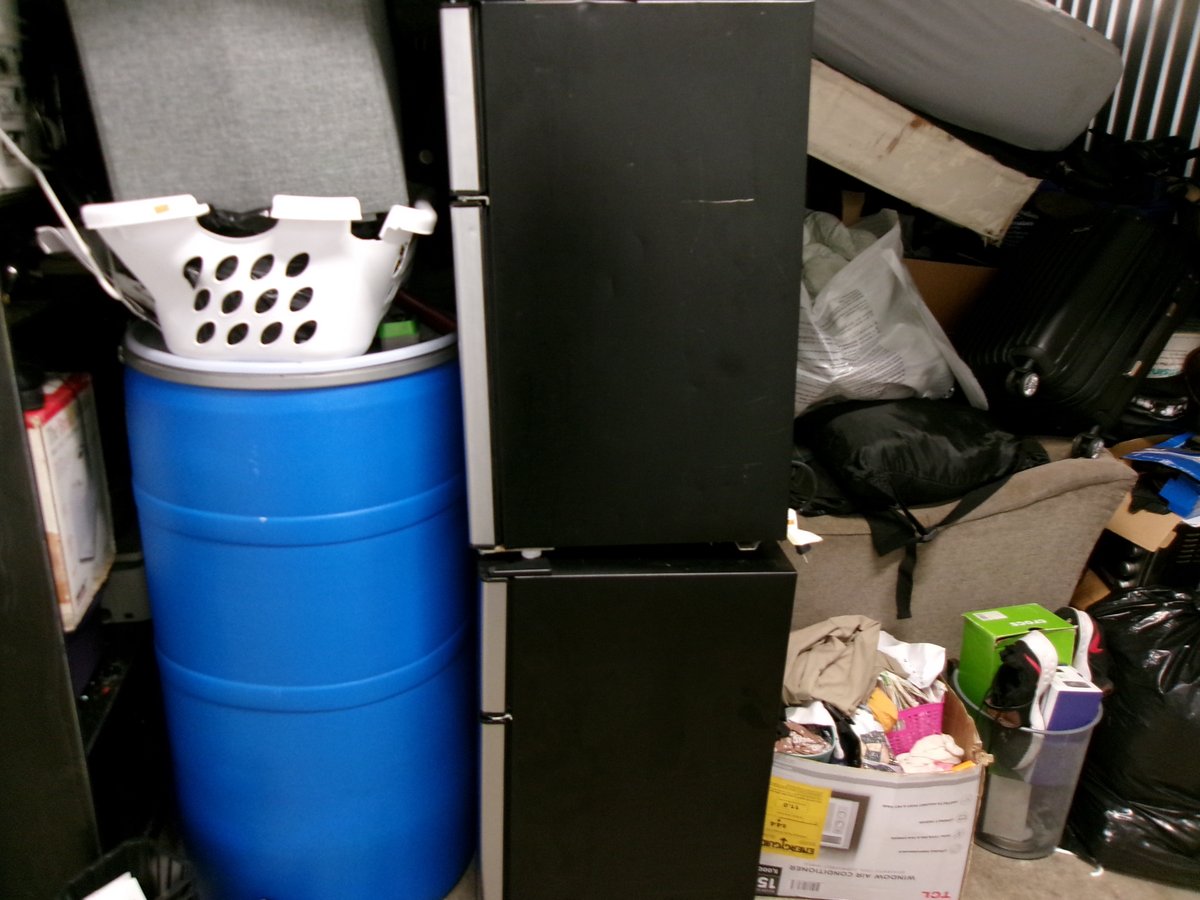 10 x 10 storage unit in Teaneck, NJ