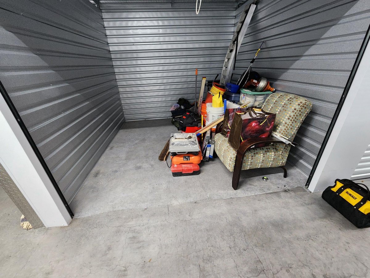 10 x 10 storage unit in Schenectady, NY
