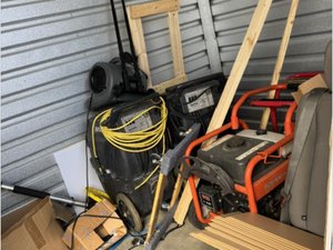 10 x 10 storage unit in Hardeeville, SC