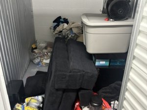 5 x 8 storage unit in Fort Lauderdale, FL