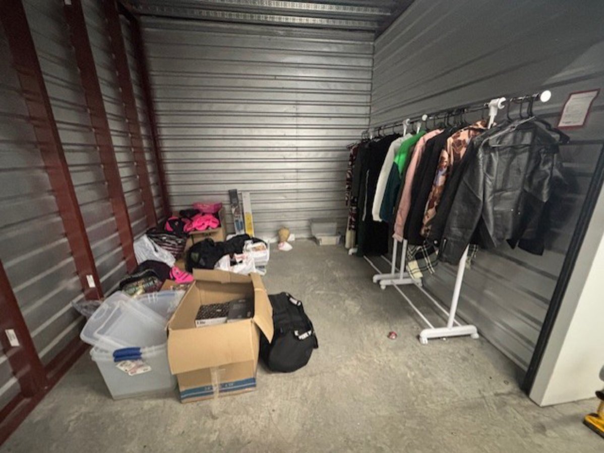 10 x 10 storage unit in Austell, GA