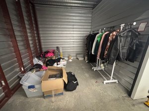 10 x 10 storage unit in Austell, GA