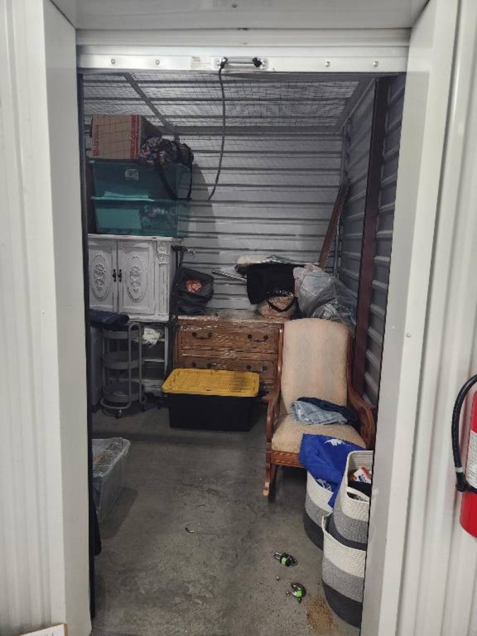 15 x 10 storage unit in Midlothian, VA