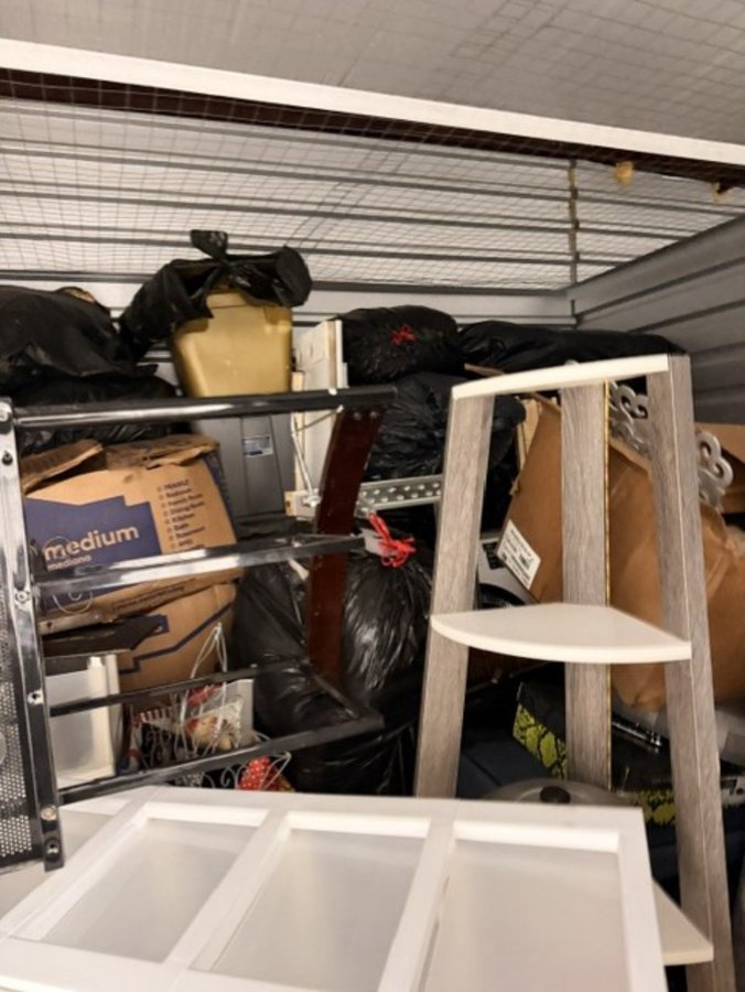10 x 10 storage unit in Orlando, FL