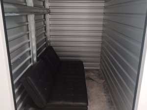 5 x 10 storage unit in Sacramento, CA