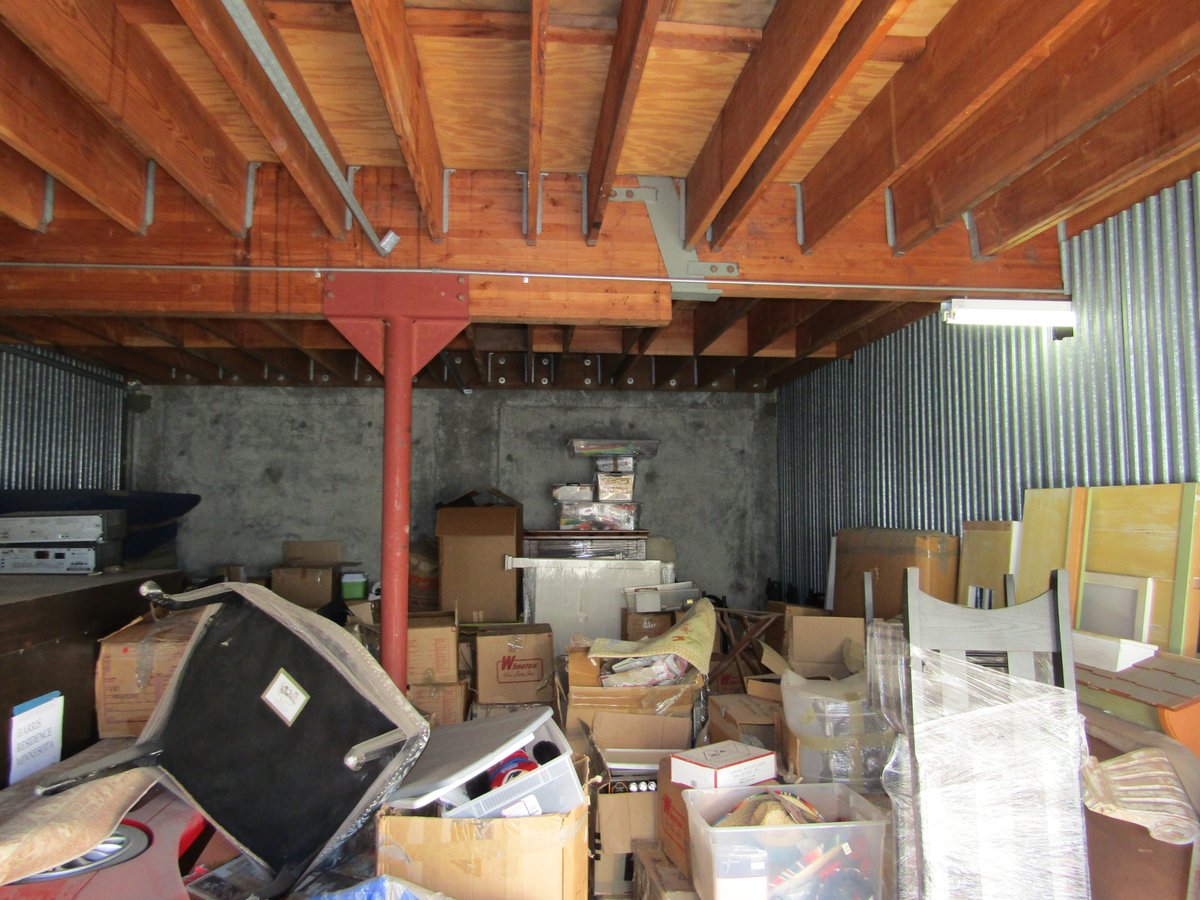 10 x 60 storage unit in Newbury Park, CA