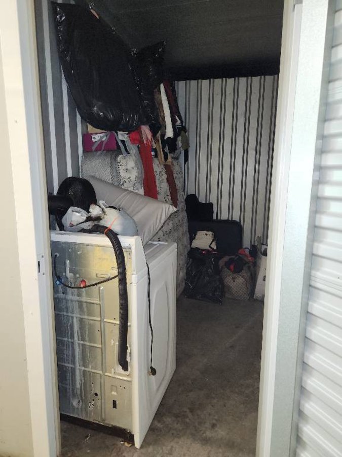 5 x 10 storage unit in Riverdale, GA