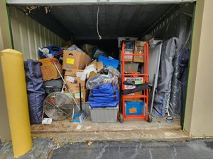 10 x 20 storage unit in Riverdale, GA