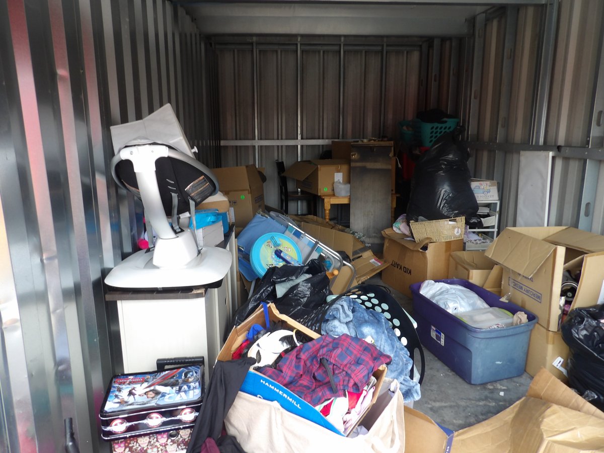 10 x 20 storage unit in Seffner, FL