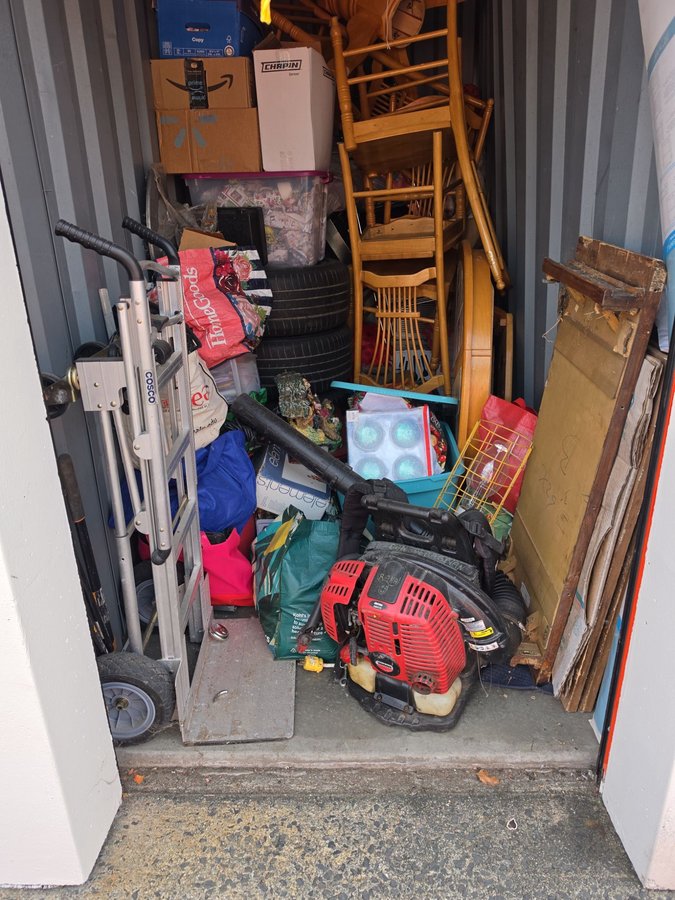5 x 10 storage unit in West Haven, CT