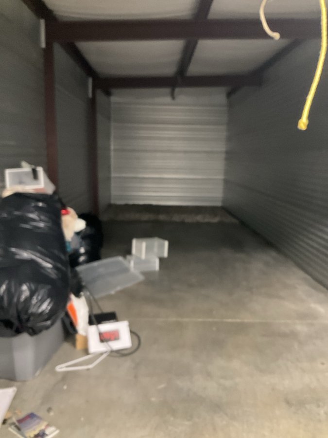 10 x 30 storage unit in Indianapolis, IN