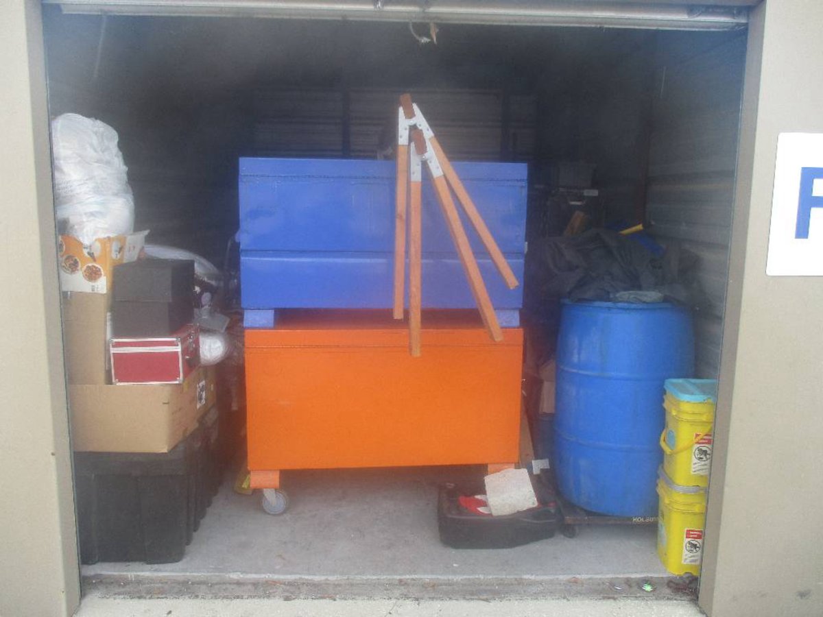 9 x 15 storage unit in St Petersburg, FL