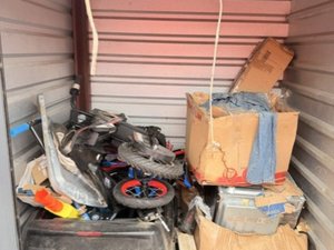 5 x 5 storage unit in Orlando, FL