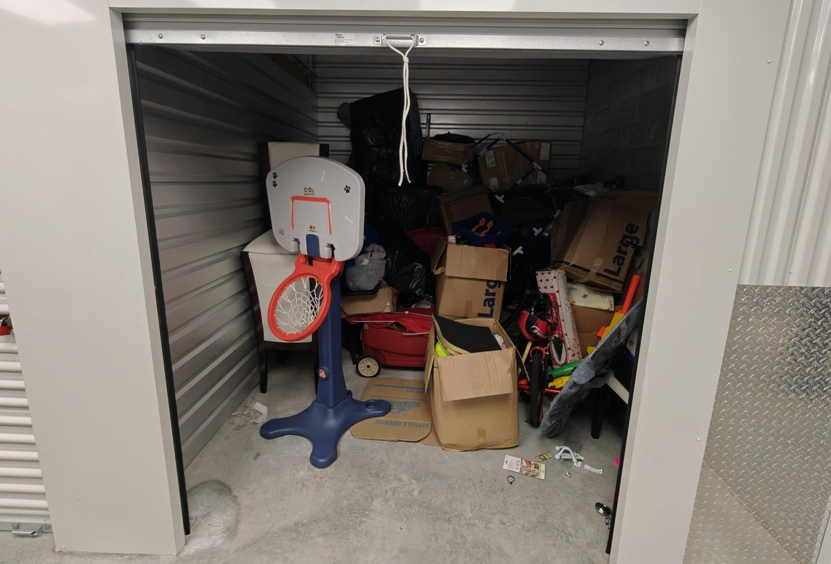 10 x 10 storage unit in Springfield, MA