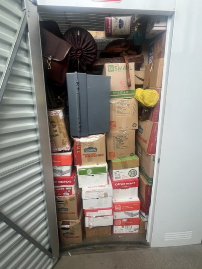 5 x 5 storage unit in Chicago, IL