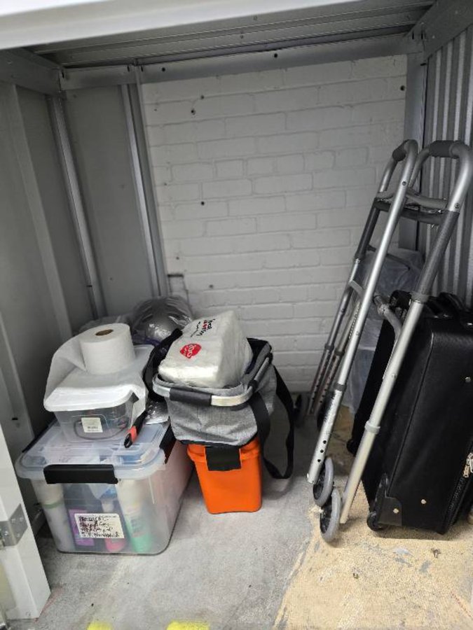 4 x 3 storage unit in Minneapolis, MN
