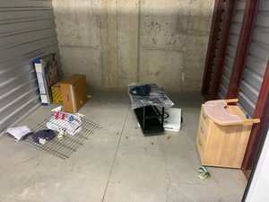 10 x 10 storage unit in Annapolis, MD