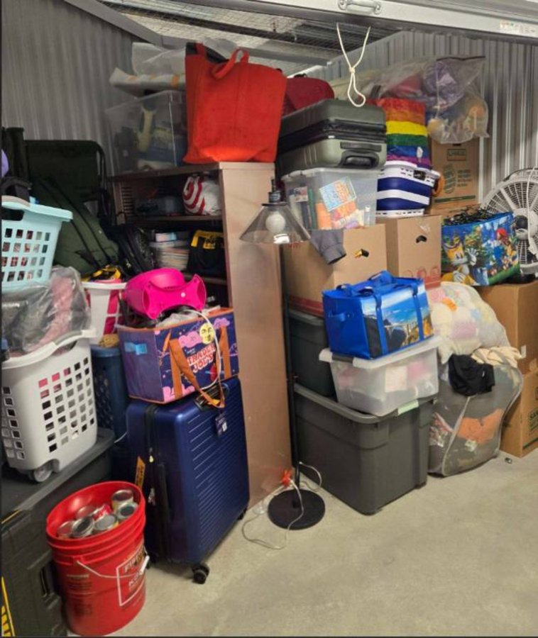 7 x 10 storage unit in Alameda, CA